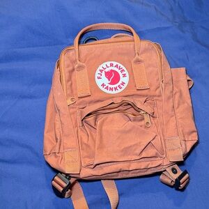 fjallraven kanken mini backpack